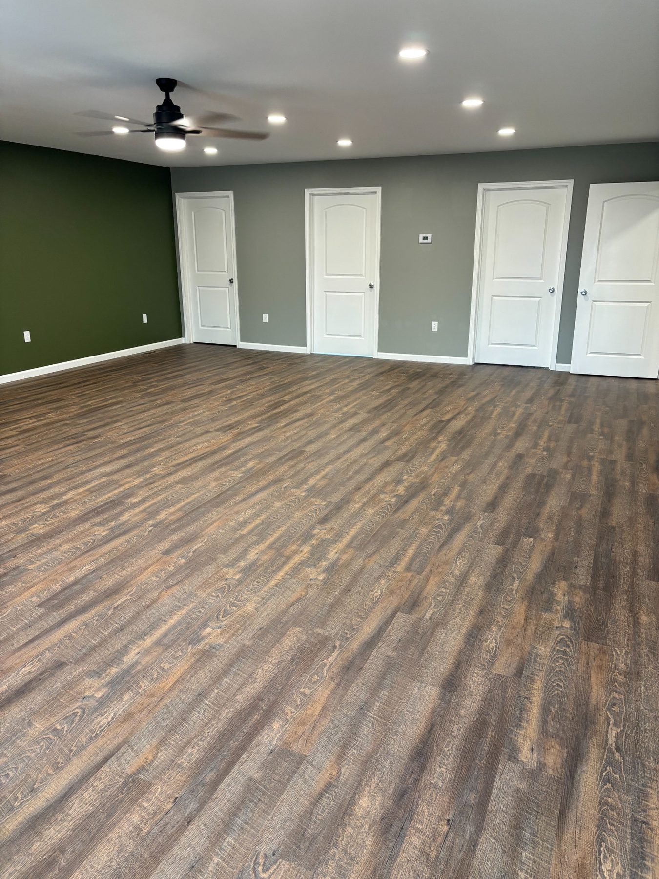 Living area with green accent wall